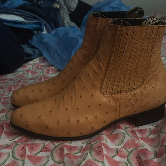 Faux ostrich leather booties - Picture 3 of 8